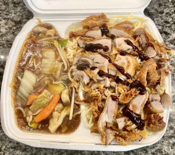 Knusprige Ente mit Bratnudeln