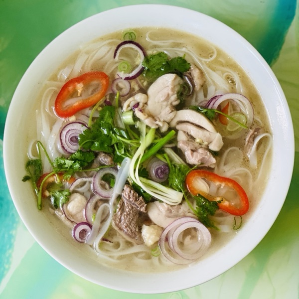 Pho – Vietnamesische Nudelsuppe